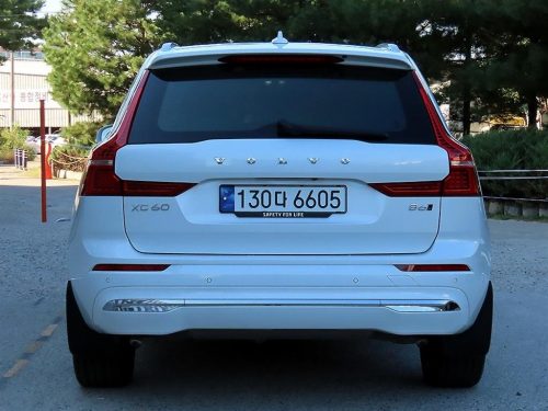 볼보 XC60(2세대) B6 AWD 얼티메이트 브라이트 사진 4