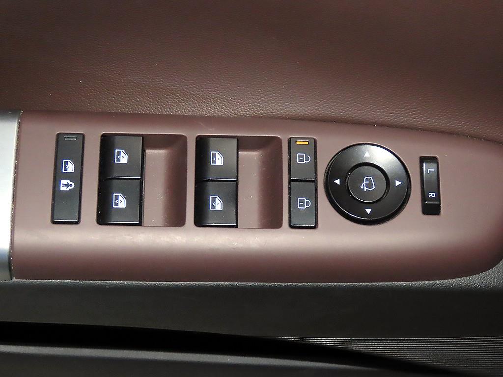 Vehiclephoto 13