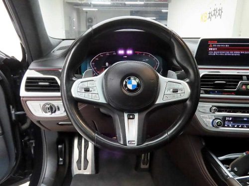 BMW 7시리즈 (G70) 740i sDrive 디자인퓨어 엑셀런스 사진 8