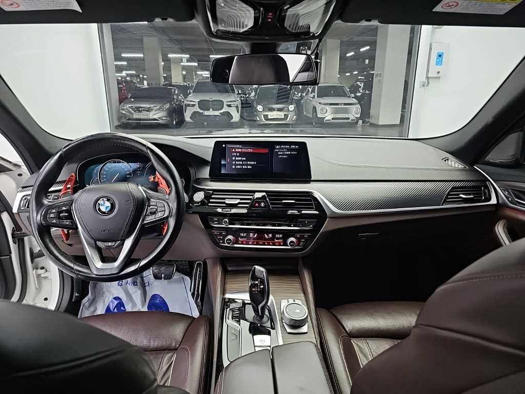 BMW 5시리즈 (G30) 530i M 스포츠 플러스 사진 7