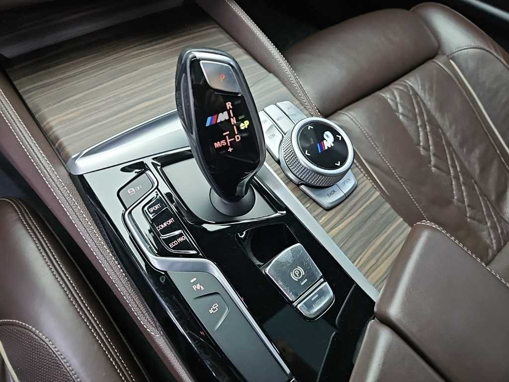 BMW 5시리즈 (G30) 530i M 스포츠 플러스 사진 8