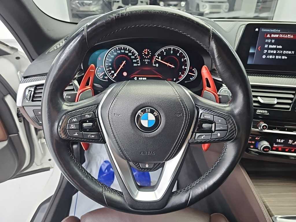 BMW 5시리즈 (G30) 530i M 스포츠 플러스 사진 9