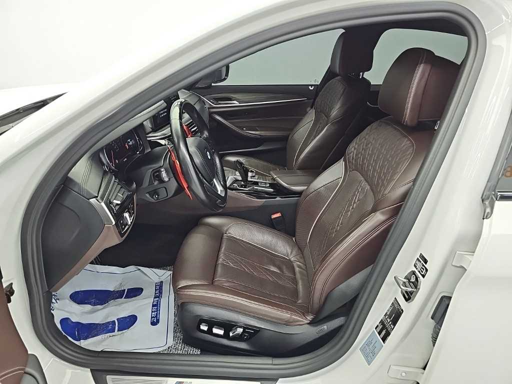 BMW 5시리즈 (G30) 530i M 스포츠 플러스 사진 11