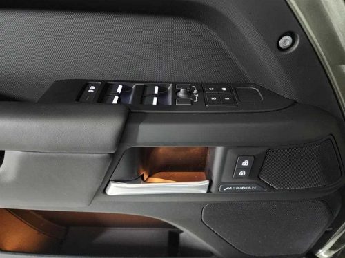 랜드로버 디펜더 (L663) 110 P300 X-Dynamic SE 사진 15