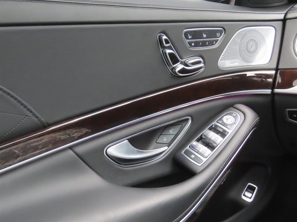 벤츠 S클래스-W222 마이바흐 S 560 4MATIC 사진 14