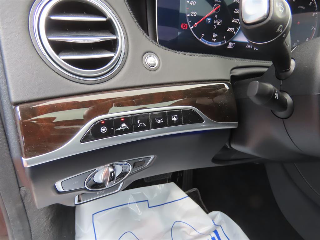 벤츠 S클래스-W222 마이바흐 S 560 4MATIC 사진 15