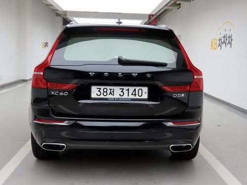 볼보 XC60(2세대) D5 AWD 인스크립션 사진 4