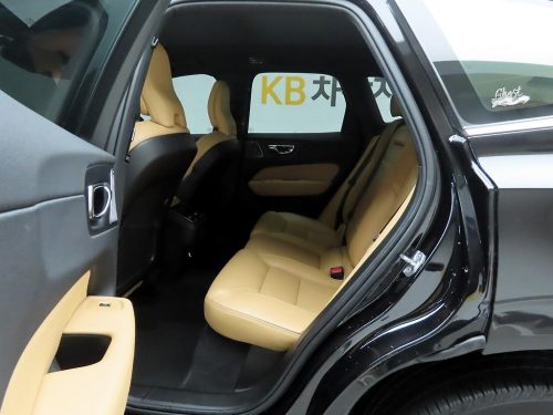 볼보 XC60(2세대) D5 AWD 인스크립션 사진 13