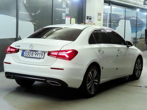 벤츠 A클래스 W177 A220 세단 사진 4