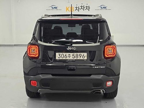지프 레니게이드 2.4 리미티드 사진 3