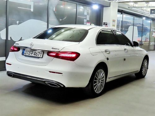 벤츠 E-클래스 W213 E220d 4MATIC 익스클루시브 사진 4