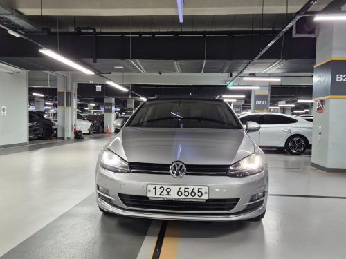 폭스바겐 골프 7세대 2.0 TDI 사진 2