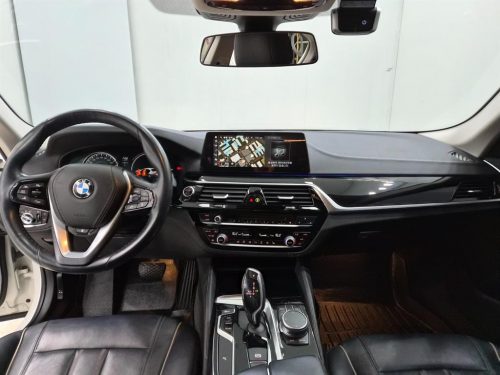 BMW 5시리즈 (G30) 520i 럭셔리 사진 6