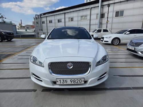 재규어 XJ (X351) 3.0 SC
