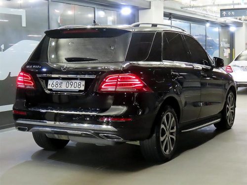 벤츠 GLE 클래스 W166 GLE 250 d 4MATIC 사진 4