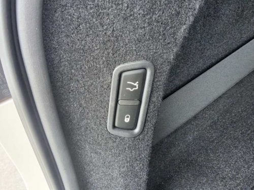 마세라티 르반떼 3.0 AWD 사진 16