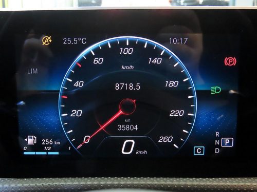 벤츠 A클래스 W177 A220 해치백 사진 9
