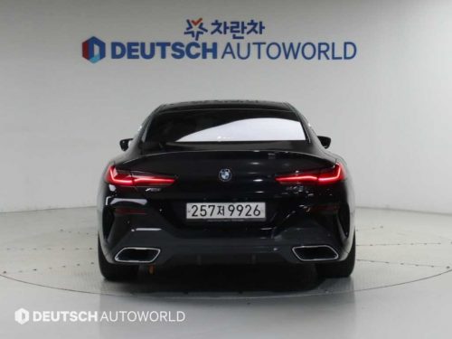 BMW 8시리즈 (G15) 840i xDrive M 스포츠 그란쿠페 사진 4