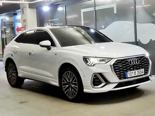 아우디 Q3 (F3) 40 TFSI 콰트로