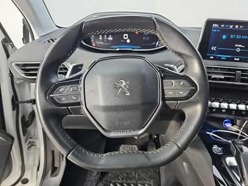 푸조 3008 2세대 1.5 BlueHDi 알뤼르 사진 9