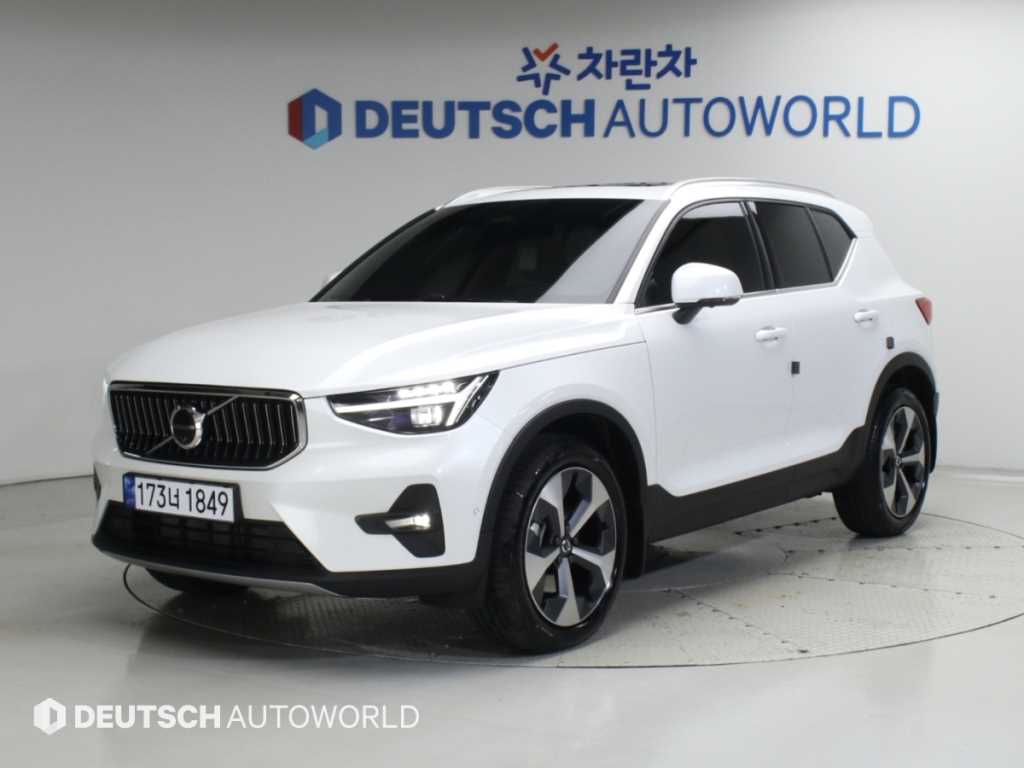 볼보 XC40 B4 AWD 울트라 브라이트