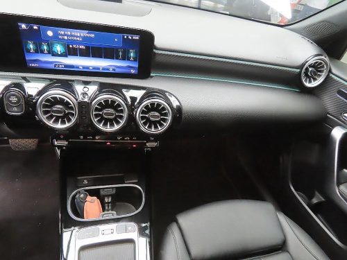 벤츠 A클래스 W177 A220 해치백 사진 13
