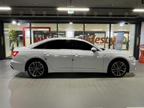 아우디 A6 (C8) 45 TFSI 콰트로 프리미엄 사진 2