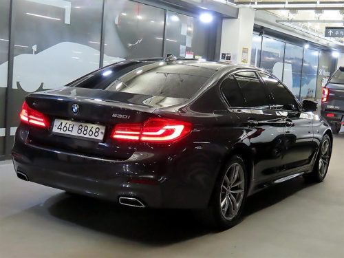 BMW 5시리즈 (G30) 530i xDrive M 스포츠 플러스 사진 4