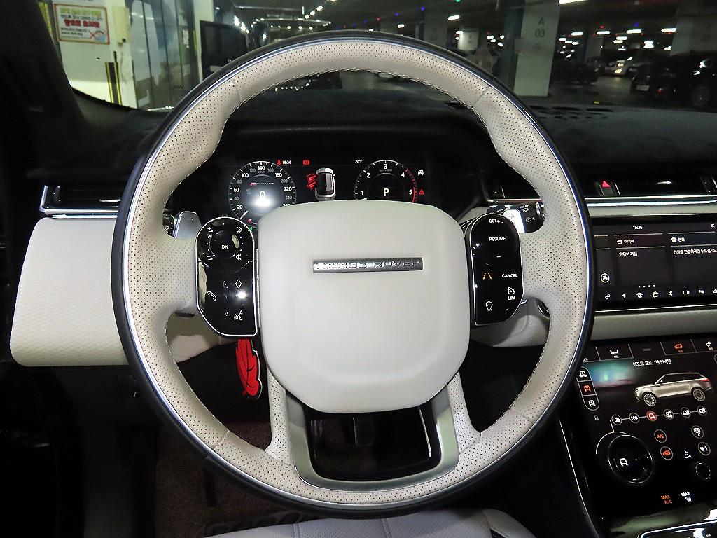 랜드로버 레인지로버 벨라 3.0 D300 R-다이나믹 HSE 사진 8