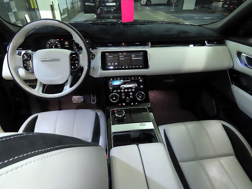 랜드로버 레인지로버 벨라 3.0 D300 R-다이나믹 HSE 사진 10