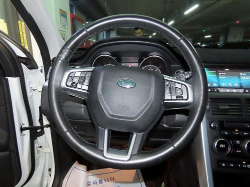 랜드로버 디스커버리 스포츠 2.0 TD4 SE 사진 8