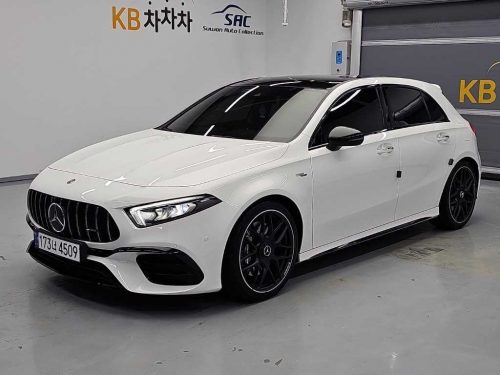 벤츠 A클래스 W177 AMG A45 4MATIC+ 해치백 사진 2