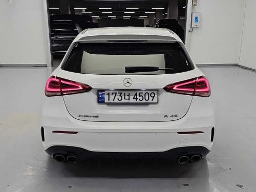 벤츠 A클래스 W177 AMG A45 4MATIC+ 해치백 사진 3