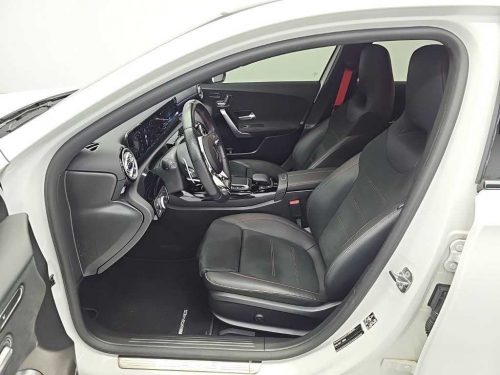 벤츠 A클래스 W177 AMG A45 4MATIC+ 해치백 사진 11