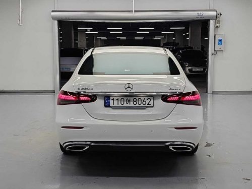 벤츠 E-클래스 W213 E220d 4MATIC 익스클루시브 사진 3