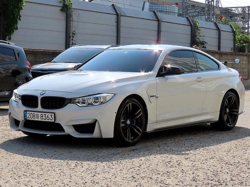 BMW M4 (F82) 쿠페 사진 2