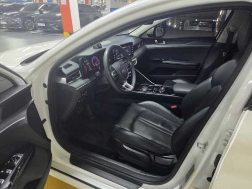 Kia K5 3rd Gen 2.0 Trendy photo 11