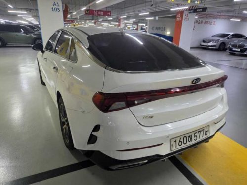Kia K5 3rd Gen 2.0 Trendy photo 3