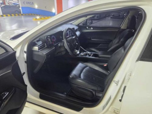 Kia K5 3rd Gen 2.0 Trendy photo 13
