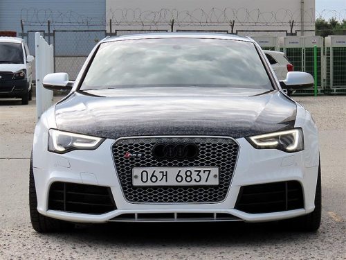 아우디 RS5 4.2 FSI 콰트로