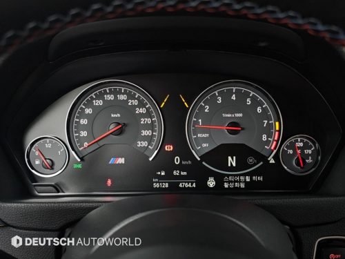BMW M4 (F82) 쿠페 컴패티션 사진 8