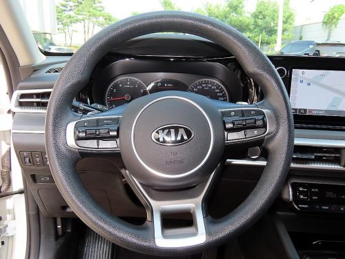 Kia K5 3rd Gen 2.0 Trendy photo 8