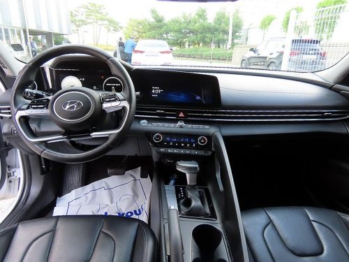Hyundai Avante (CN7) 1.6 Modern View All Photos