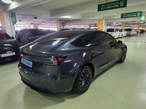 테슬라 모델 3 RWD 사진 3