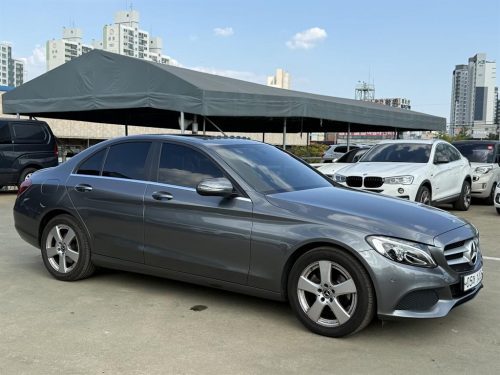 벤츠 C클래스 W205 C200 d 사진 3