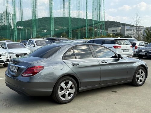 벤츠 C클래스 W205 C200 d 사진 6
