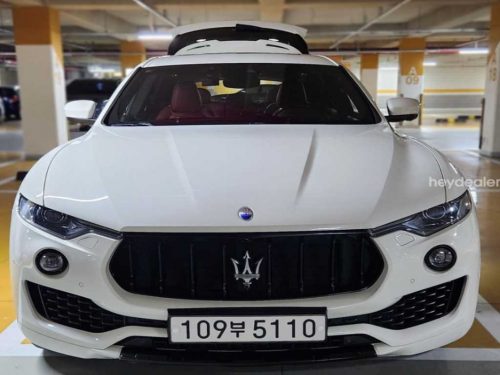 마세라티 르반떼 3.0 S AWD
