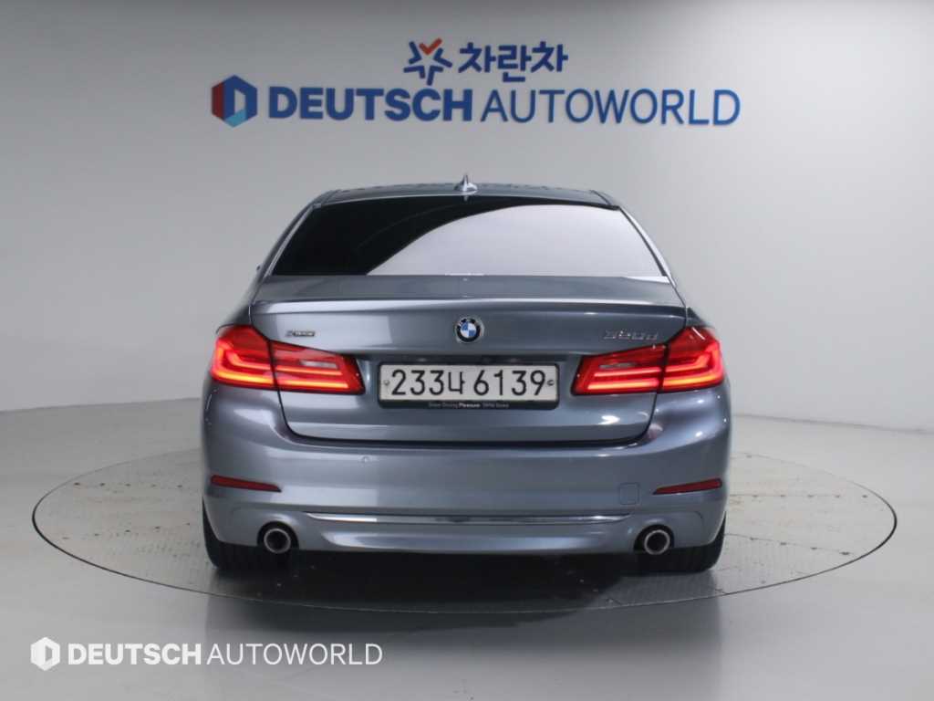 BMW 5시리즈 (G30) 520d xDrive M 스포츠 플러스 사진 4
