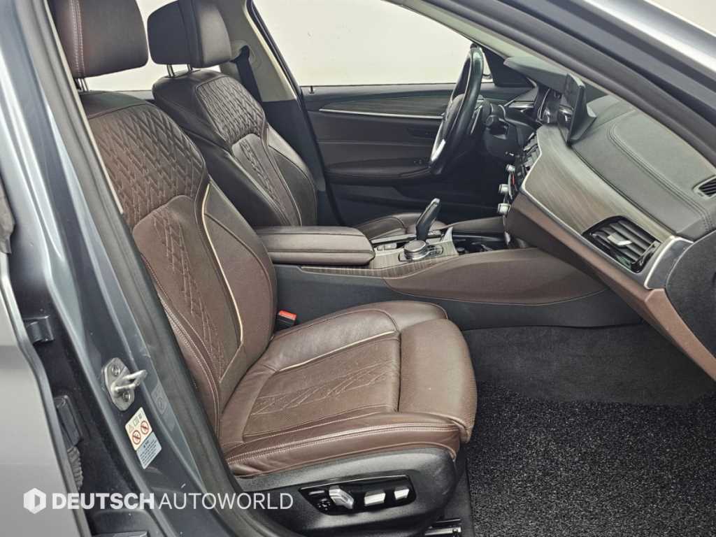 BMW 5시리즈 (G30) 520d xDrive M 스포츠 플러스 사진 10