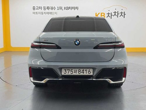 BMW 7시리즈 (G70) 740d xDrive M 스포츠 사진 3